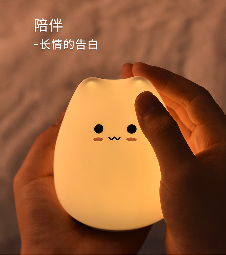 妈妈宠爱宠物狗：温暖日常中的爱与责任